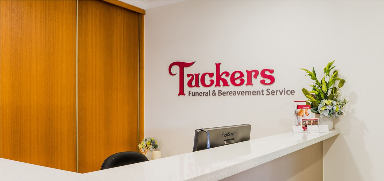 Tuckers reception